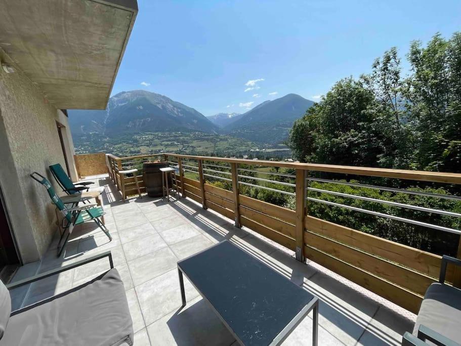 Gite Confort 15 Couchages, Vue Panoramique Montagne Hautes Alpes, Terrasses Embrun Esterno foto