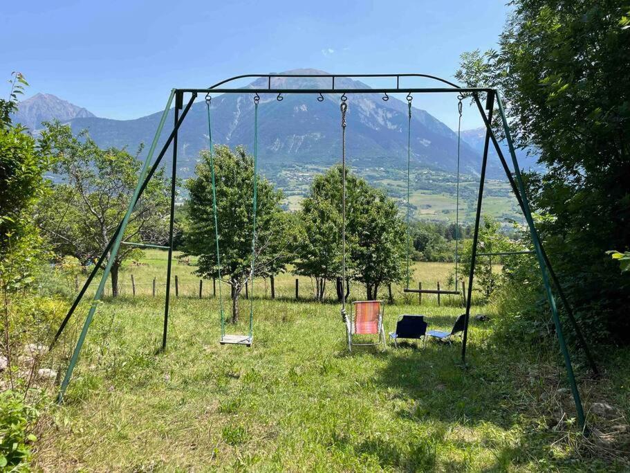 Gite Confort 15 Couchages, Vue Panoramique Montagne Hautes Alpes, Terrasses Embrun Esterno foto
