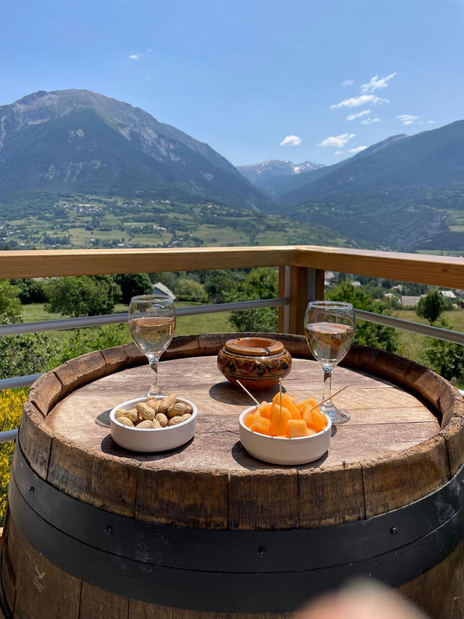 Gite Confort 15 Couchages, Vue Panoramique Montagne Hautes Alpes, Terrasses Embrun Esterno foto
