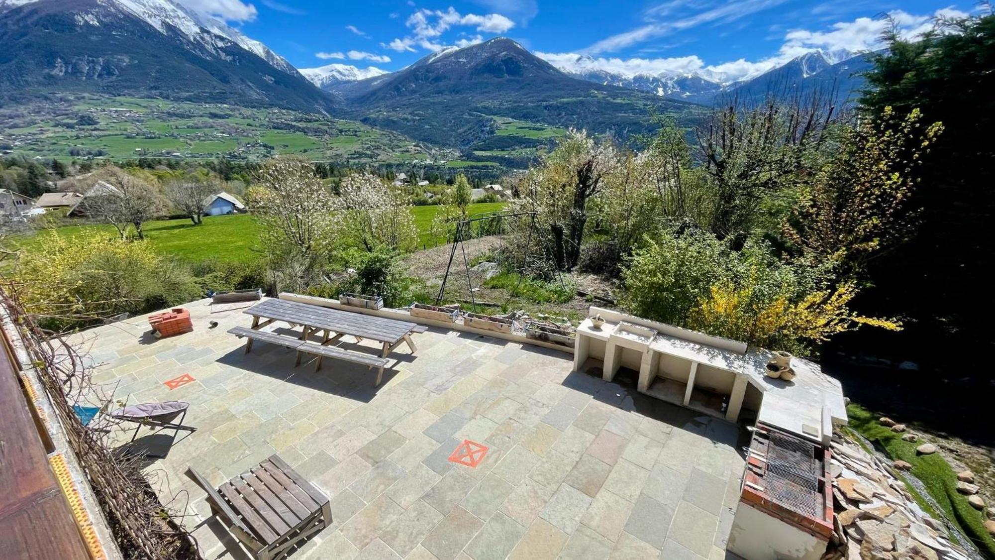 Gite Confort 15 Couchages, Vue Panoramique Montagne Hautes Alpes, Terrasses Embrun Esterno foto