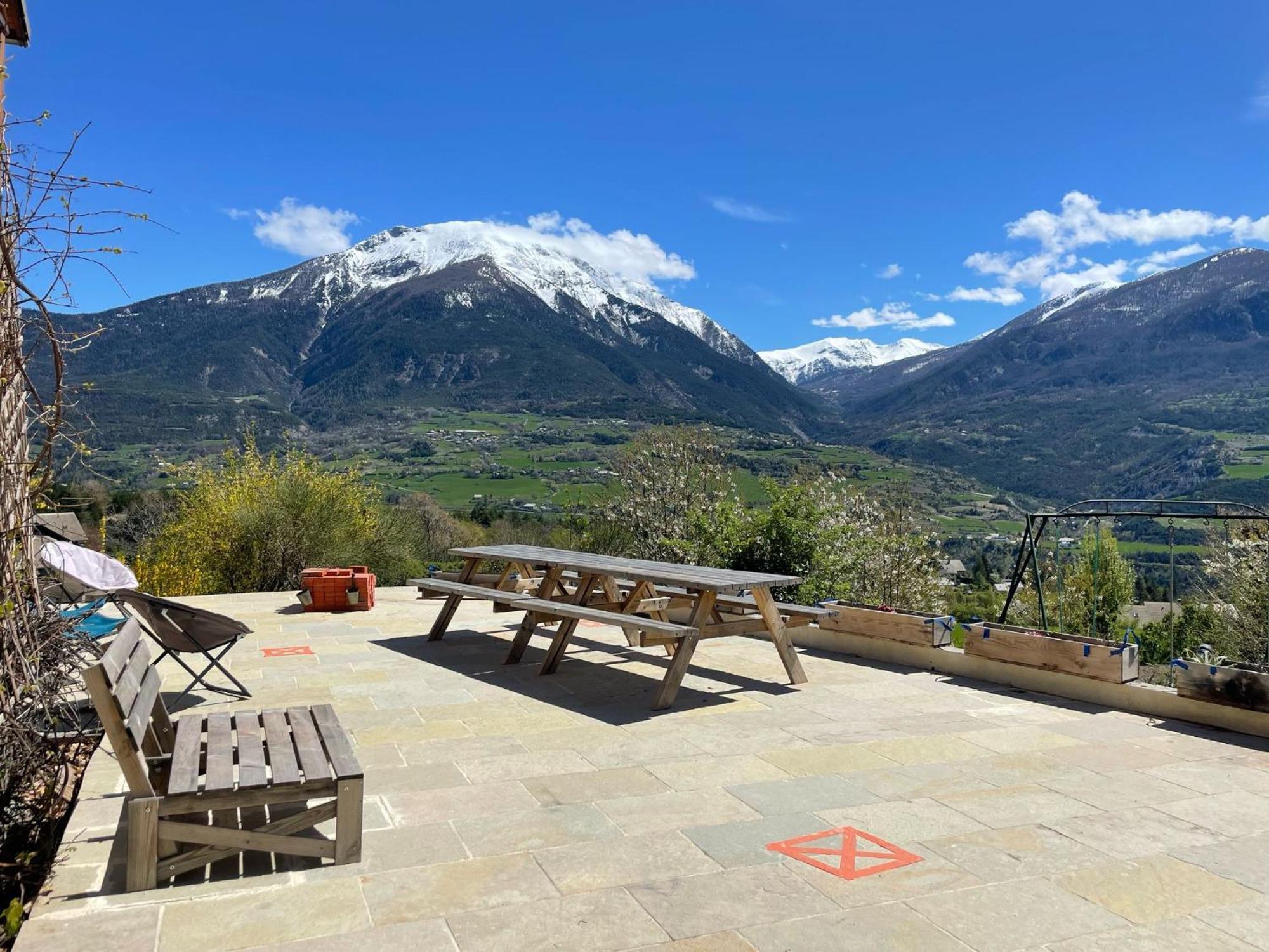Gite Confort 15 Couchages, Vue Panoramique Montagne Hautes Alpes, Terrasses Embrun Esterno foto